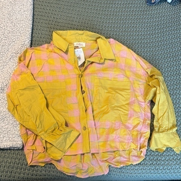 blouse - Picture 2 of 4